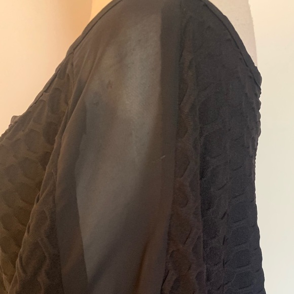 Waffle Print Top - Picture 3 of 8